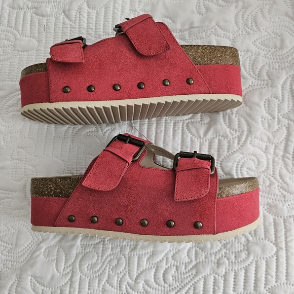 Altar'd State Serena Platform Sandals - Picture 5 of 16